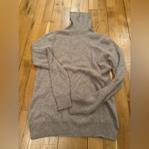Ann Taylor 100% Cashmere Turtleneck Sweater